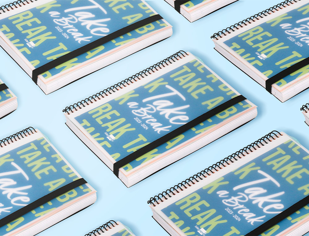 AGENDA ESCOLAR LIDERPAPEL CURSO 23-24 COLLEGE CLASSIC DIN A5 BILINGUE DIA PAGINA POLIPROPILENO PERSONALIZABLE